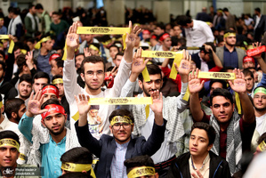 دیدار هزاران نفر از دانشجویان و دانش‌آموزان با رهبر معظم انقلاب