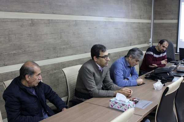 برگزاری نشست پژوهشگران  فولکلورشناسی در پژوهشکده دانشگاه کردستان