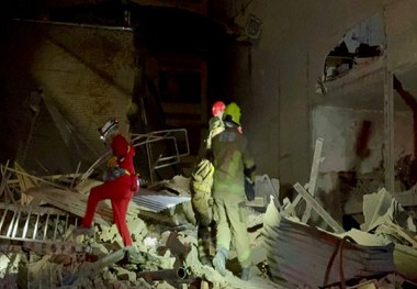 تصاویر هلال احمر از امدادرسانی شب گذشته در منطقه ای از تهران