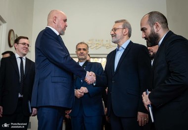 لاریجانی در دیدار وزیر انرژی روسیه: فشارهای غرب نتوانسته همکاری‌های راهبردی ایران و روسیه را متوقف کند 