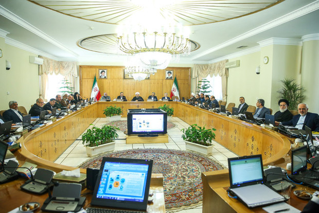روحانی وزرای پیشنهادی دولت دوازدهم را به مجلس معرفی کرد