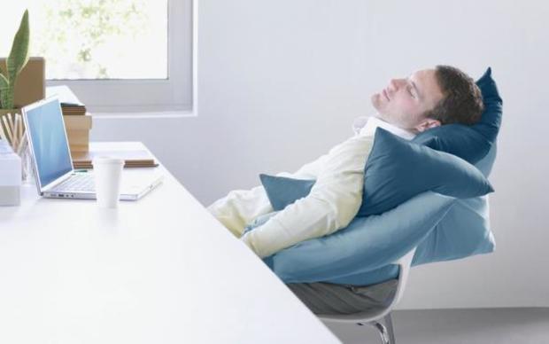 چرا دائم احساس خستگی می‌کنیم؟
