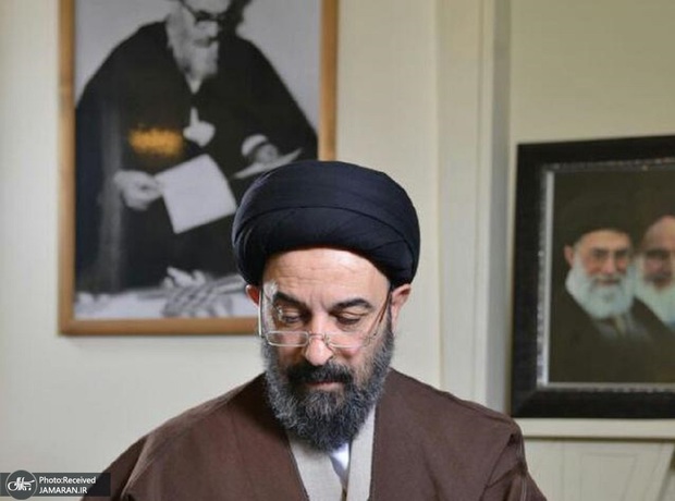 آیت‌الله طاهری خرم‌آبادی: رهبر معظم انقلاب با ایمان قوی در برابر زورگویان عالم ایستاد