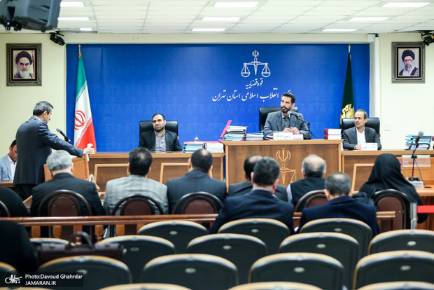 دخالت 8 مدیر احمدی نژادی و فرزندانشان در پرونده فساد بزرگ پتروشیمی/ قوه قضاییه موظف است این افراد را محاکمه کند