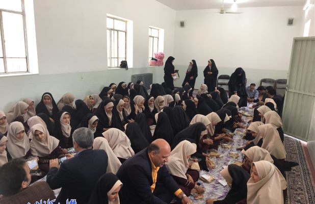 یک وعده صبحانه سالم برای کودکان ترک آباد اردکان  فرماندار: روستایی بودن افتخار است