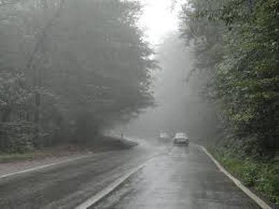 محورهای منتهی به رشت مه آلود است  رانندگان مراقب باشند