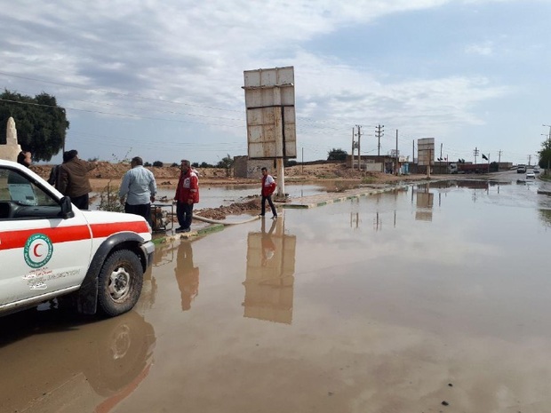 98 شهروند گرفتار سیلاب توسط هلال احمر امدادرسانی شدند