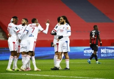 صدرنشینی لیون با پیروزی مقابل نیس در لوشامپیونه
