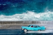 عکس روز نشنال جئوگرافیک؛ رانندگی در ساحل دریا