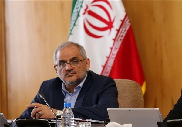 محتوای آموزشی باید بازبینی شود