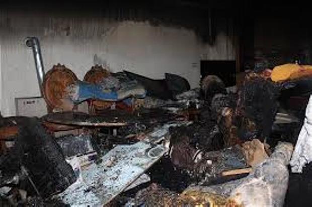 آتش سوزی یک واحد مسکونی در خرمشهر 2 مصدوم داشت
