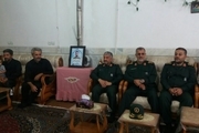 حضور فرمانده کل سپاه در منزل پدری شهید حججی+عکس
