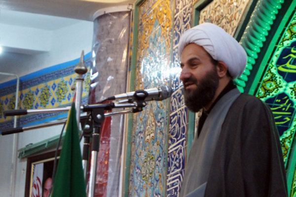 امام جمعه قرچک:عزت ایران نتیجه مقاومت و ایستادگی در برابر دشمن است