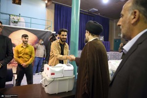 حضور سید حسن خمینی در دور دوم انتخابات مجلس شورای اسلامی