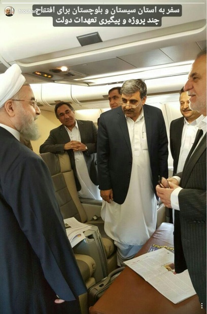 روحانی در هواپیما+عکس