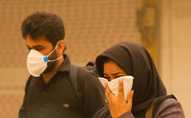 گرد و غبار در کرمان 28 نفر را راهی مراکز درمانی کرد