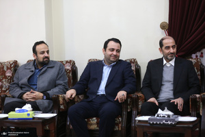 دیدار وزیر اقتصاد  جمعی از مدیران بانک ها با سید حسن خمینی