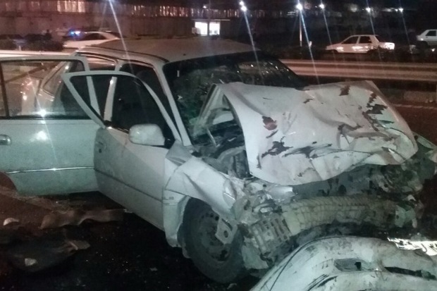 برخورد 2 خودرو در اردکان یزد، یک کشته و هفت زخمی بر جا گذاشت