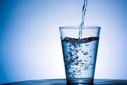 
عوارض نوشیدن آب زیاد که تا به حال نمی دانستید