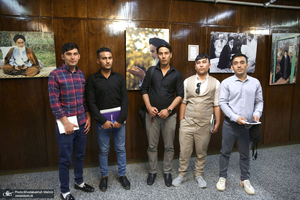 بازدید جمعی از دانشجویان بین‌الملل دانشگاه علامه طباطبایی به عنوان سفیران تمدن اسلامی از جماران