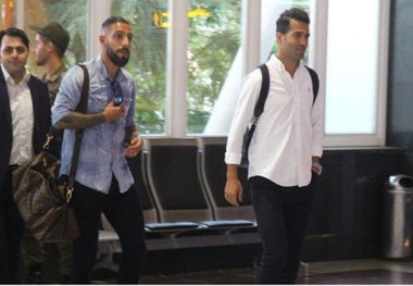 دژاگه و شجاعی بااستقبال هواداران تراکتورسازی وارد تبریز شدند