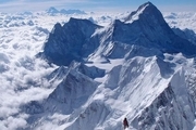 یک کوهنورد در اورست کرونا گرفت