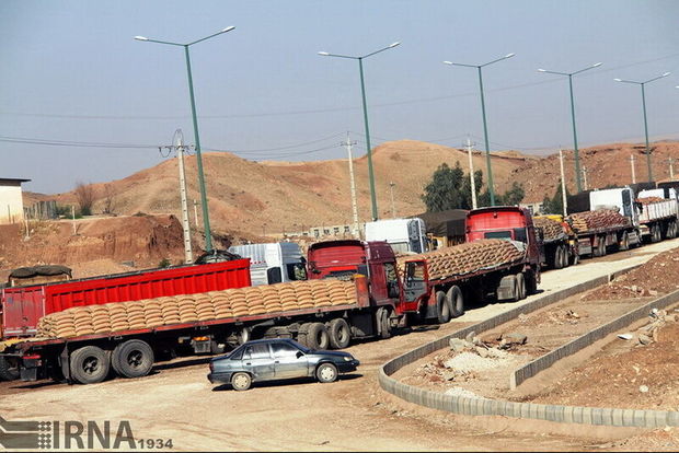 یک‌ میلیارد و ۱۴۰ میلیون دلار کالا از مرز مهران به عراق صادر شد