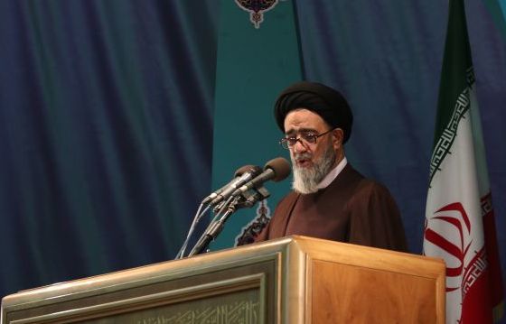 امام جمعه تبریز: تحریم های جدید آمریکا علیه ایران هرگونه تعامل را از بین می برد