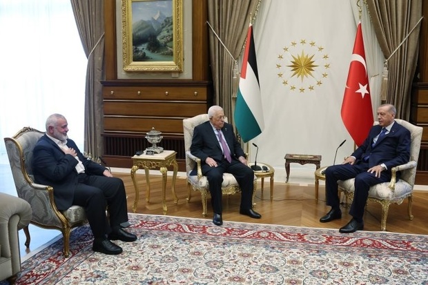 دیدار رییس جمهور ترکیه با محمود عباس و رئیس دفتر سیاسی حماس/ نام گذاری میدان اصلی پایتخت فلسطین به نام اردوغان