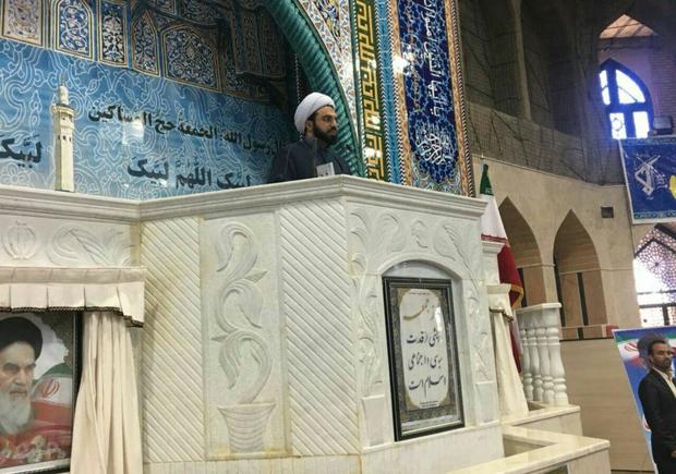 امام جمعه مرودشت:خطبه های نماز جمعه نباید برای استفاده های شخصی باشد