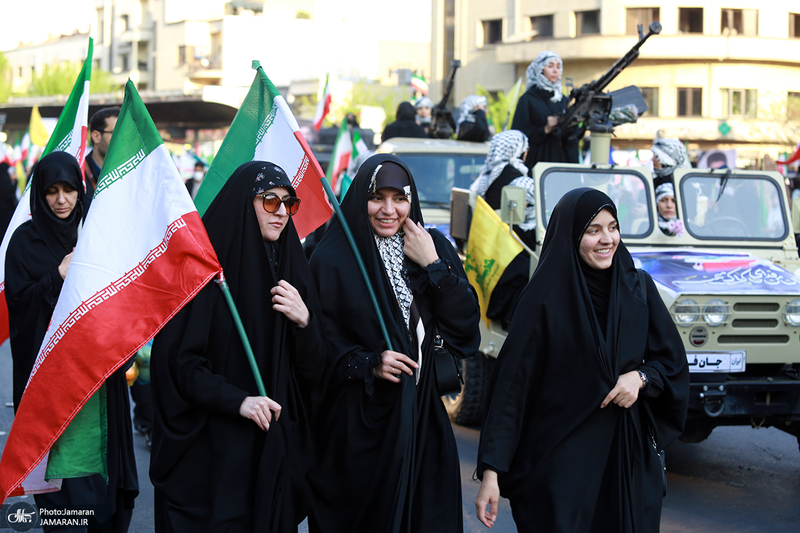 راهپیمایی دختران «جان‌فدای ایران» -۱