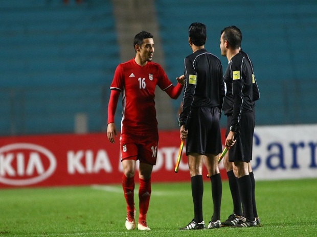 گوچی با پیراهن تیم جدید/ عکس