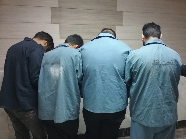 سارقان وسایل داخل خودروها در کرج به دام افتادند