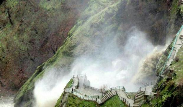 بیش از 208 هزار نفر امسال از آبشار شلماش سردشت بازدید کردند