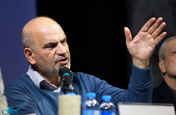 فرشاد مومنی: تصور حل مشکلات داخلی توسط خارجی‌ها یک توهم توسعه‌ای است/ به جای دریوزگی، باید بر پای خود ایستاد/ دست‌کم گرفتن تهدید و  مطلق‌انگاری قدرت‌های خارجی خطای راهبردی است