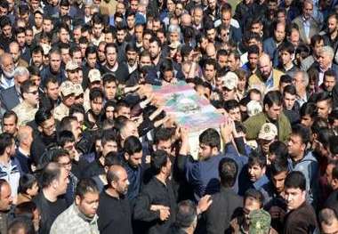 پیکر شهید مدافع حرم در شهرستان پاکدشت تشییع و به خاک سپرده شد