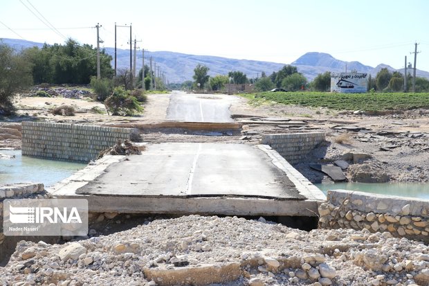 سیل به ۳۲۲ پل در جاده های ایلام خسارت زد