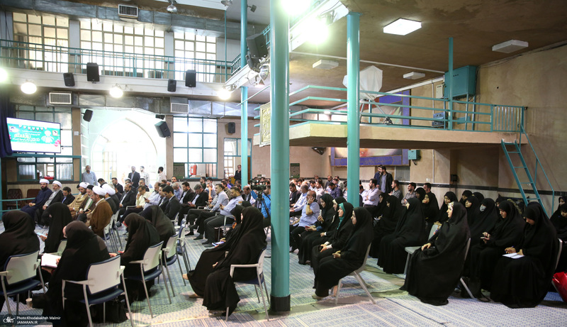 مراسم روز بزرگداشت معلم در حسینیه جماران