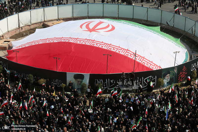 مراسم تشییع پیکرهای مطهر 84 شهید قهرمان ناوشکن دنا -1