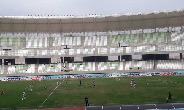فوتبال دسته یک  قشقایی شیراز و آلومینیوم اراک مساوی شدند
