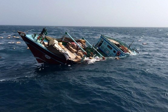 نجات جان 5 صیاد در آب‌های دریای عمان