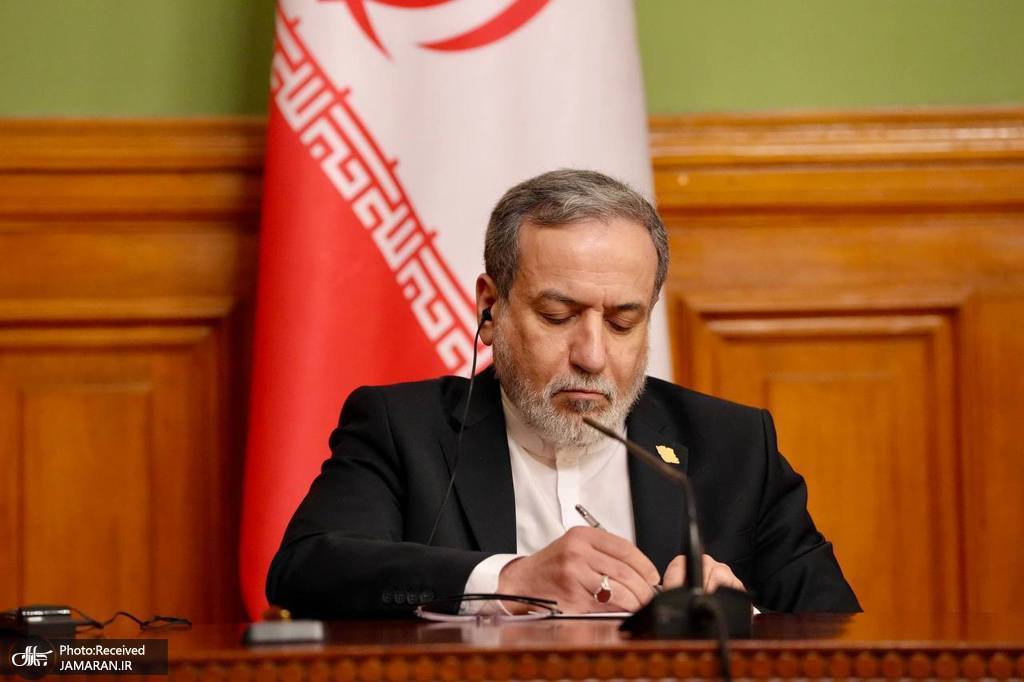 عراقچی: ایران همواره وظیفه تاریخی خود را به‌عنوان حافظ امنیت در تنگه هرمز انجام خواهد داد