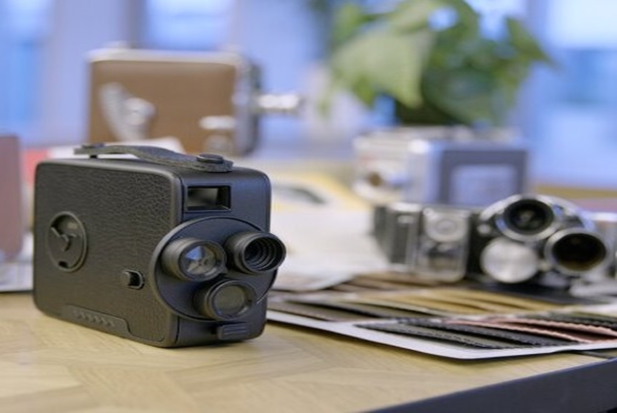 دوربین سوپر ۸  قدیمی با ظاهری جدید به بازار می آید + قیمت