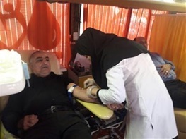 اهدای خون جمعی از کارکنان شهرداری اردبیل در کمک به زلزله زدگان کرمانشاه