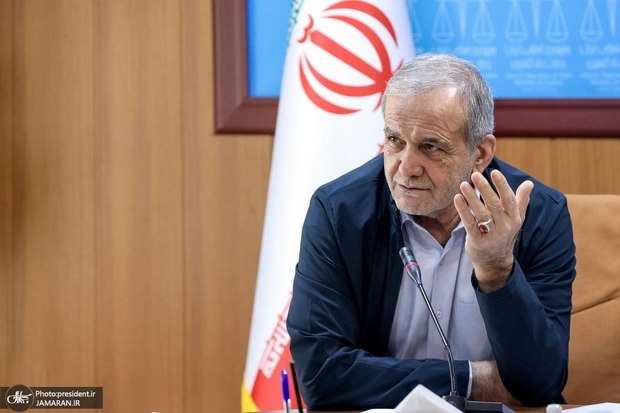 پزشکیان: فقر و تبعیض زیبنده جامعه اسلامی نیست/ اگر FATF داخلی را اجرا کنیم، بسیاری از مصادیق فساد اصلاح و رفع خواهند شد/ دستگاه‌های نظارتی اگر به تخلف و اشکالی برخوردند، منتظر نمانند تا آن تخلف بزرگ و عمیق‌تر شود، بعد با آن برخورد کنند