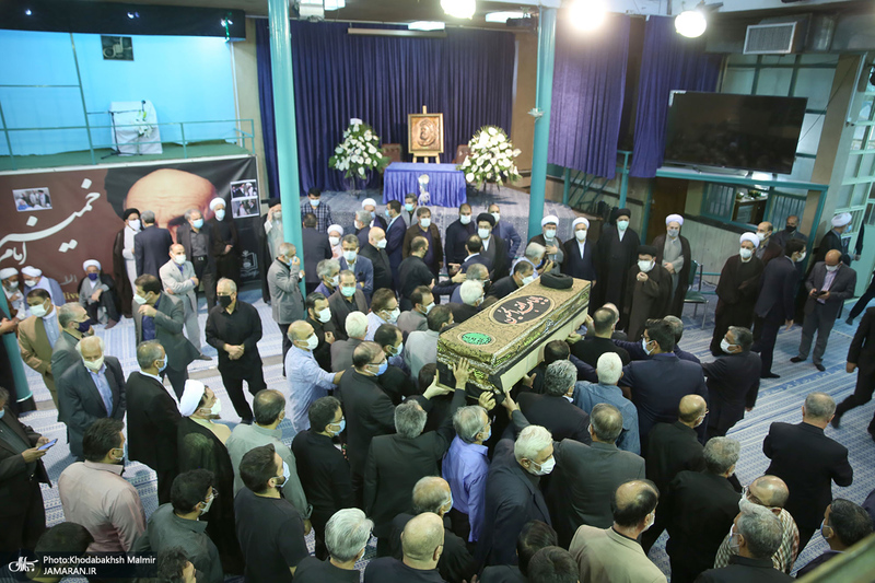 مراسم تشییع حجت الاسلام و المسلمین محتشمی پور در حسینیه جماران