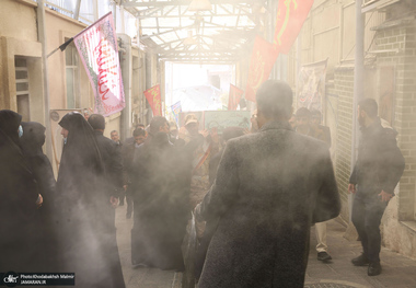 تشییع پیکر مطهر شهید گمنام دفاع مقدس در حسینیه جماران 