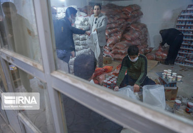 یک‌هزار و ۸۵۰ بسته حمایتی در استان مرکزی توزیع شد