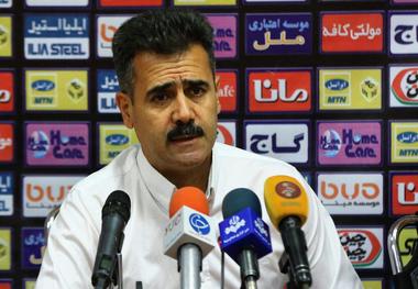 سرمربی فولاد خوزستان:این برد را به هوادارمان مرحوم هادی حیدری تقدیم می کنیم