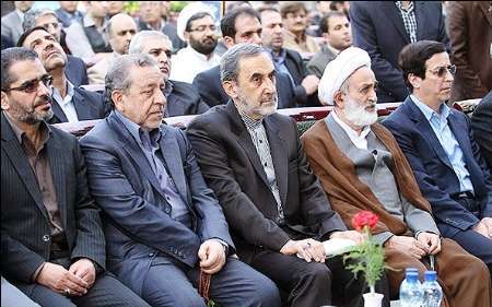 ولایتی در جمع فعالان اقتصادی اصفهان بر تلاش حداکثری برای تحقق مقاومت اقتصادی تاکید کرد